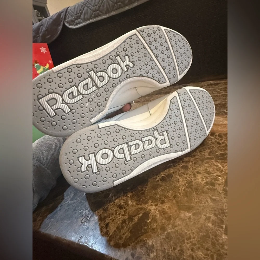Reebok. Vintage Pro Cheer II Sneaker. White. Size 7.5.